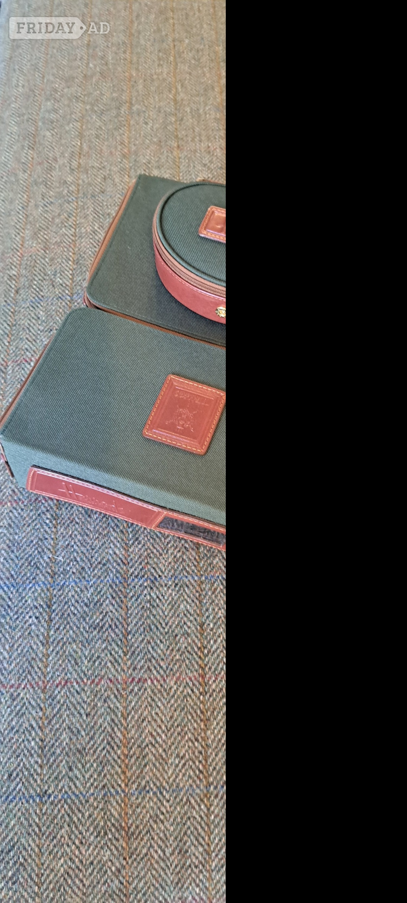 HARRODS TRAVEL ORGANISER CASE FOR SHIRTS AND ACCESSORIES  in Hartley Wintney