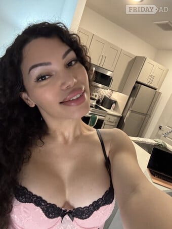 HELLO Trans ❤ Lovers in City....Super hot and pretty TS is available for incall or out call✅..Tap in with the hottest TS Girl 💦🫦