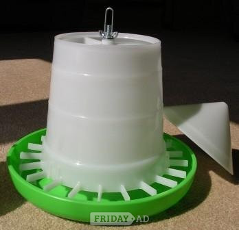 Leatherhead Poultry accessories, feeders, drinkers, bedding, feed etc