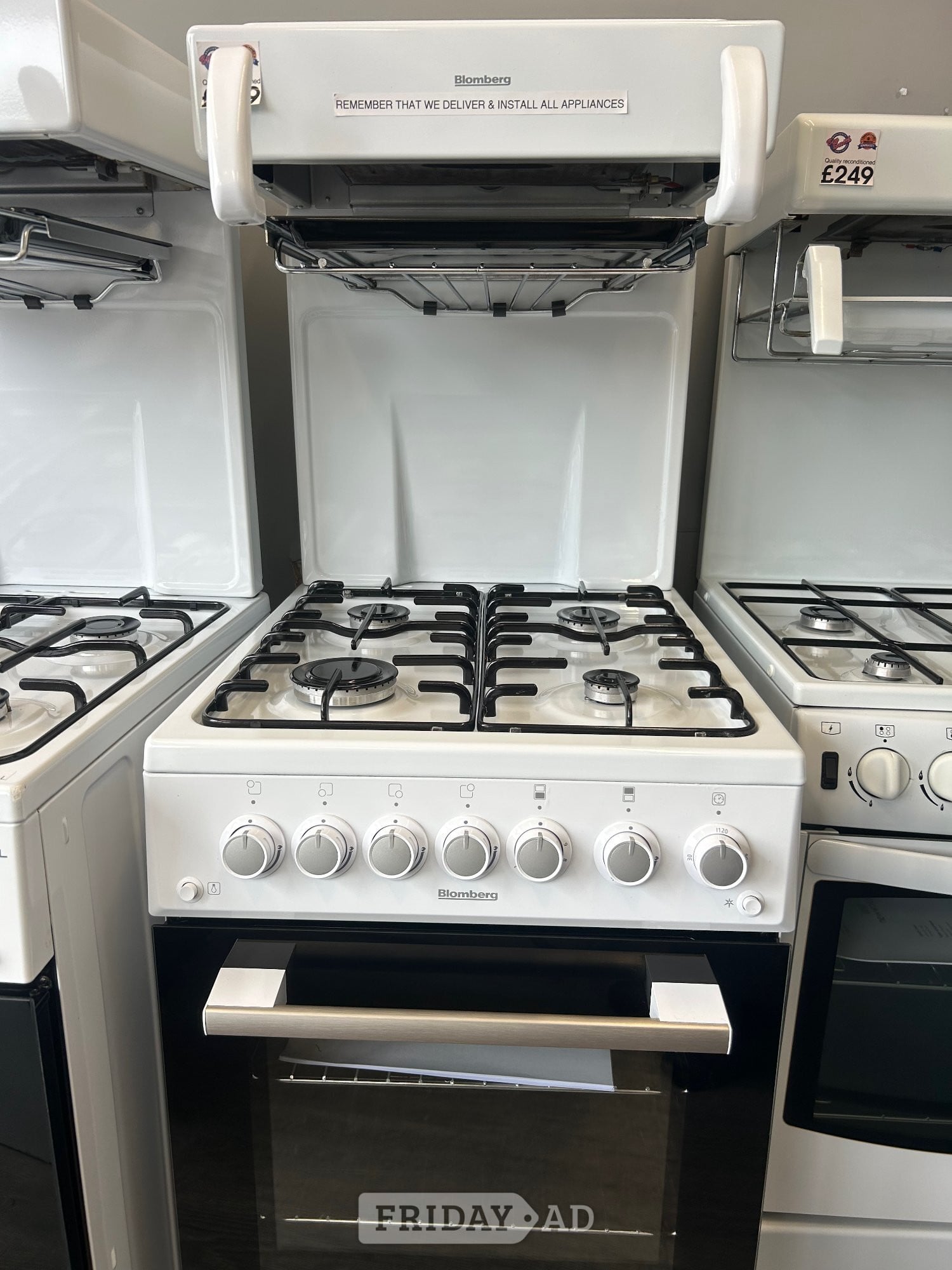 BLOMBERG - SINGLE OVEN GAS COOKER in St. Leonards-On-Sea