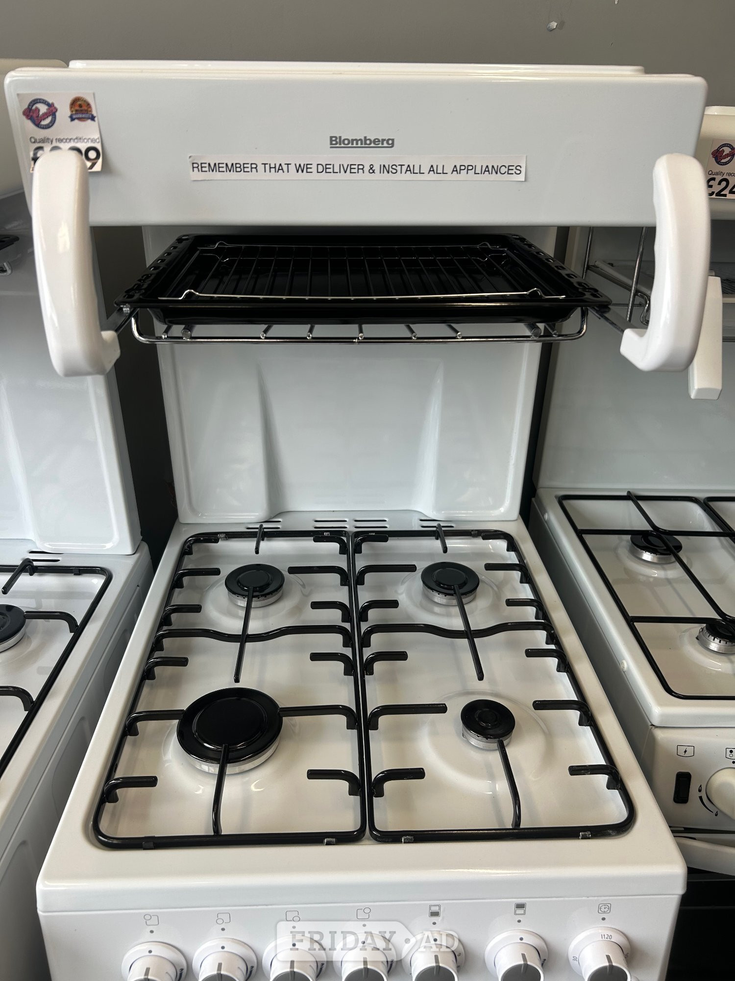 BLOMBERG - SINGLE OVEN GAS COOKER - Home Appliances in St. Leonards-On-Sea