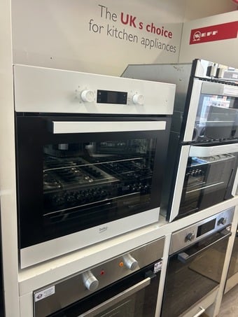 BEKO BUILT IN SINGLE FAN OVEN