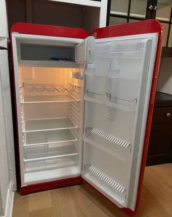 SMEG fridge freezer £100