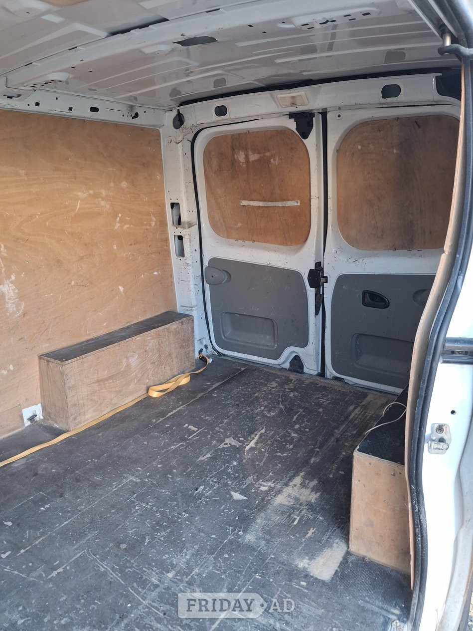 [ berth ]Vauxhall Vivaro