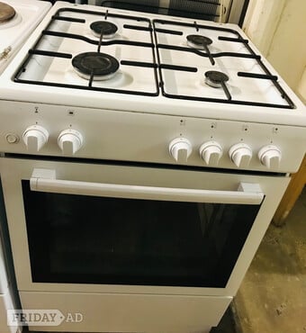 White 60CM wide gas cooker