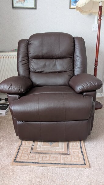 Manual recliner leather chair 