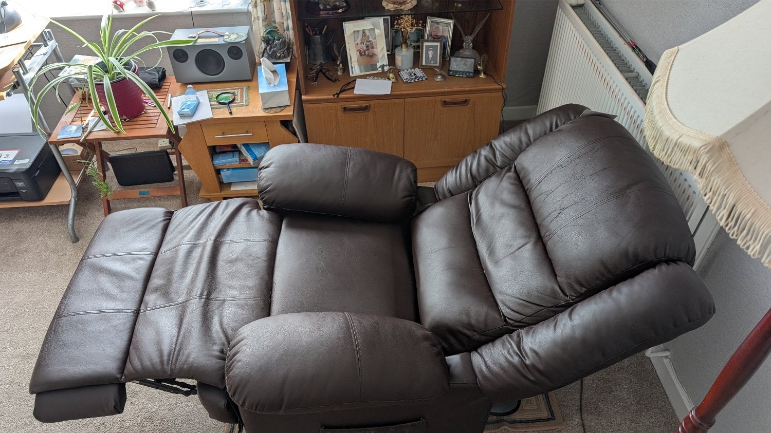 Manual recliner leather chair 