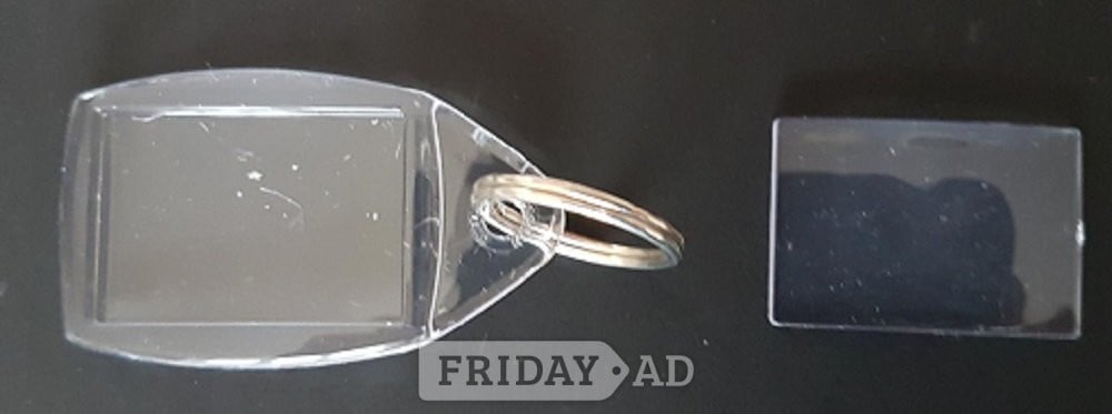 71 2 part clear plastic keyring blanks with metal loop   71 clear plastic keyring blanks in 2 parts with metal loop. Picture holder and snap fit top 