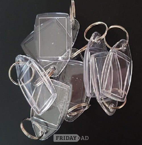 Sheffield 71 2 part clear plastic keyring blanks with metal loop   71 clear plastic keyring blanks in 2 parts with metal loop. Picture holder and snap fit top 
