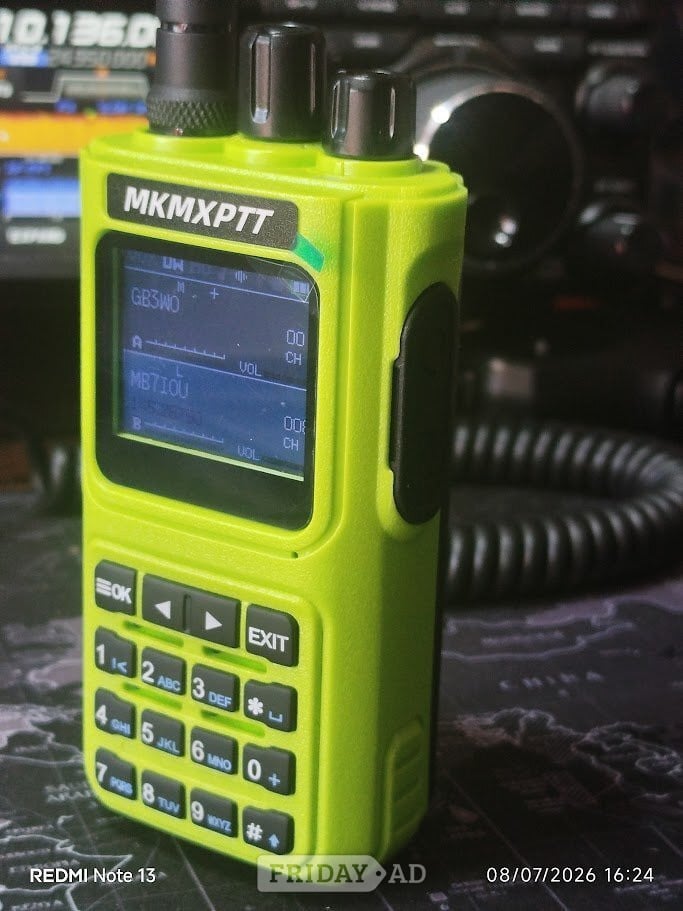 Steyning MKMXPTT clone of the RADTEL RT900BT. 8-Band UHF/VHF Bluetooth