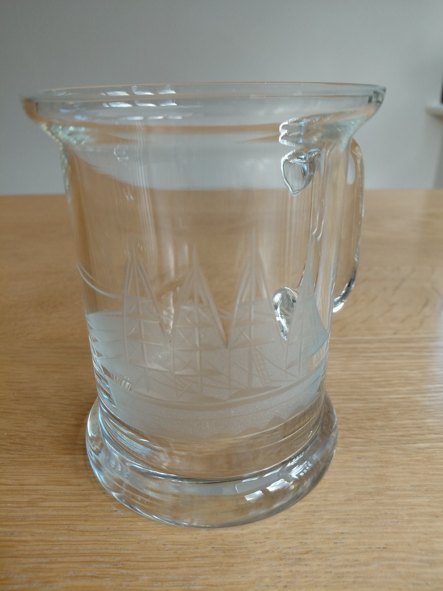 Winchester Pair of Glass Tankards with Etched Ship Design – Good Condition