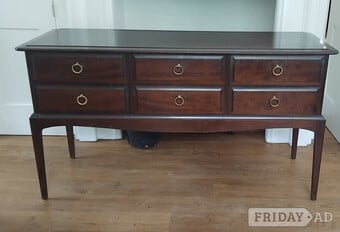 2 Chests Stag Minstrel Drawers