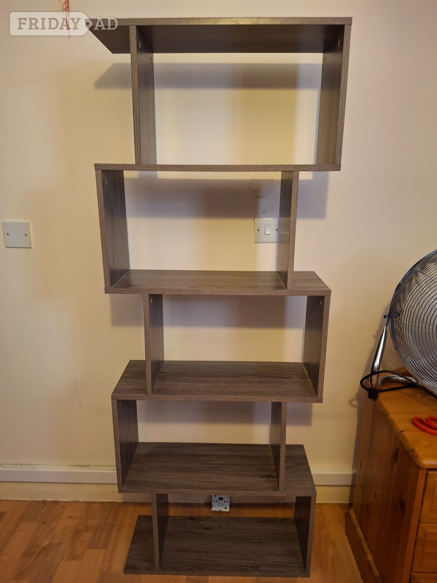 2x Book shelf storage stand units free to collector in Brighton