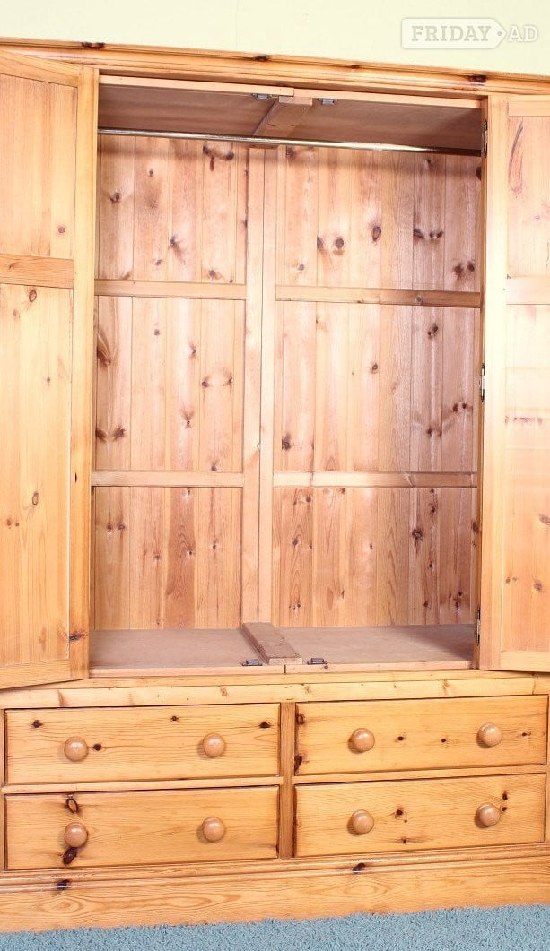 UK Delivery - Antique Style Pine Farmhouse Wardrobe 3 Sections