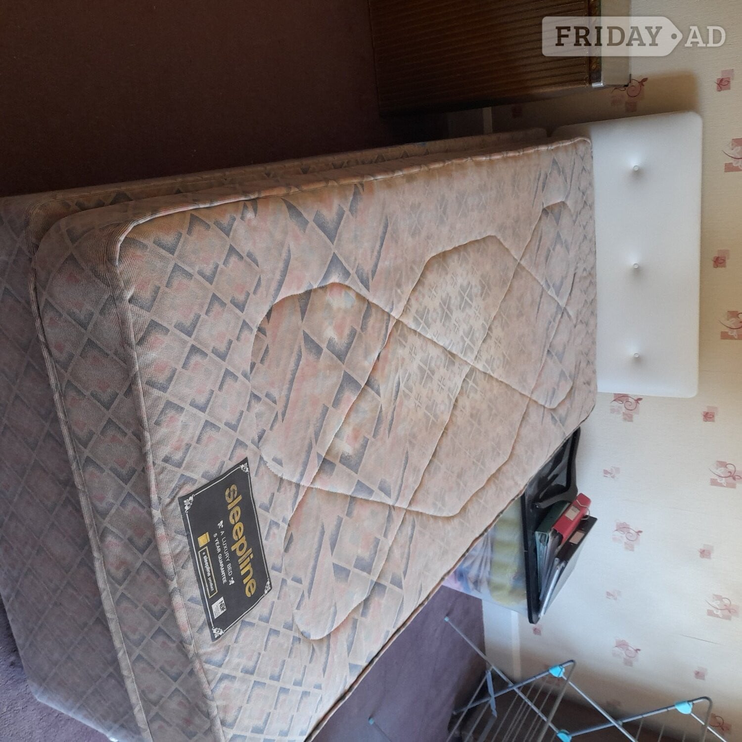 2 single beds