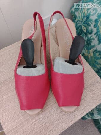 Red summer peep toe shoes size 6