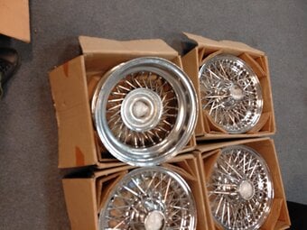 Jaguar 4 original factory Chrome  wire wheels + spinners 
