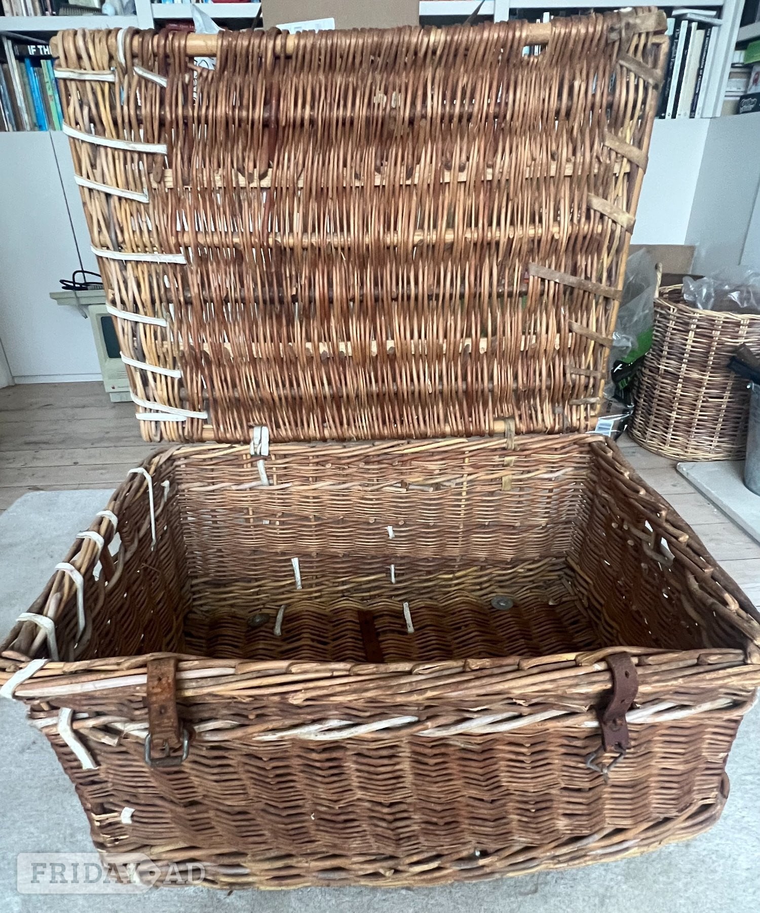 Vintage 'London Linen' laundry basket in Lewes