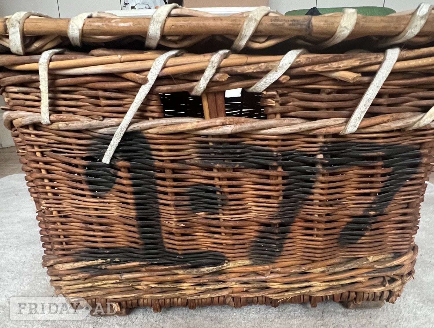 Lewes Vintage 'London Linen' laundry basket