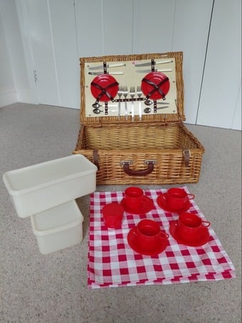 Large Picnic Hamper