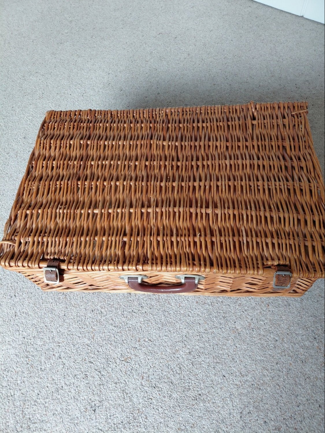 Large Picnic Hamper - Cookware & Dining in Winchester