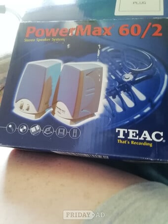 Power max 60 computer speakers for a computer 