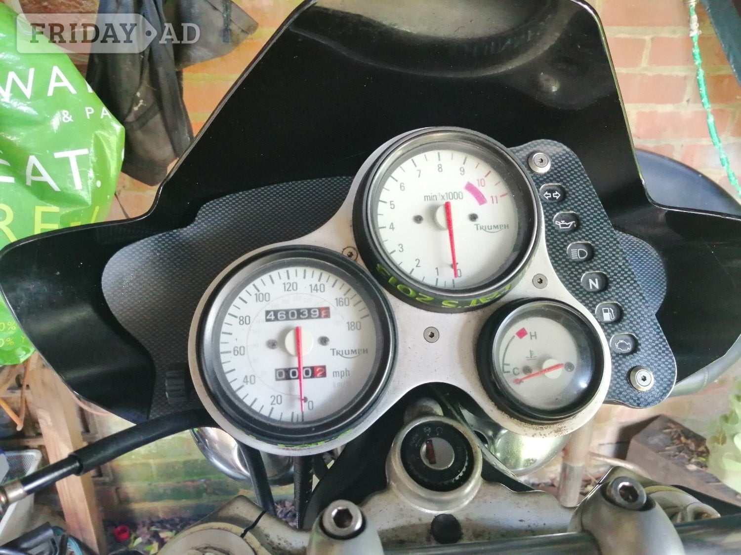 Triumph speed triple t509  - Motorbikes, Scooters & Quads