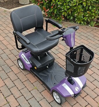 4mph car boot mobility scooter excellent condition 