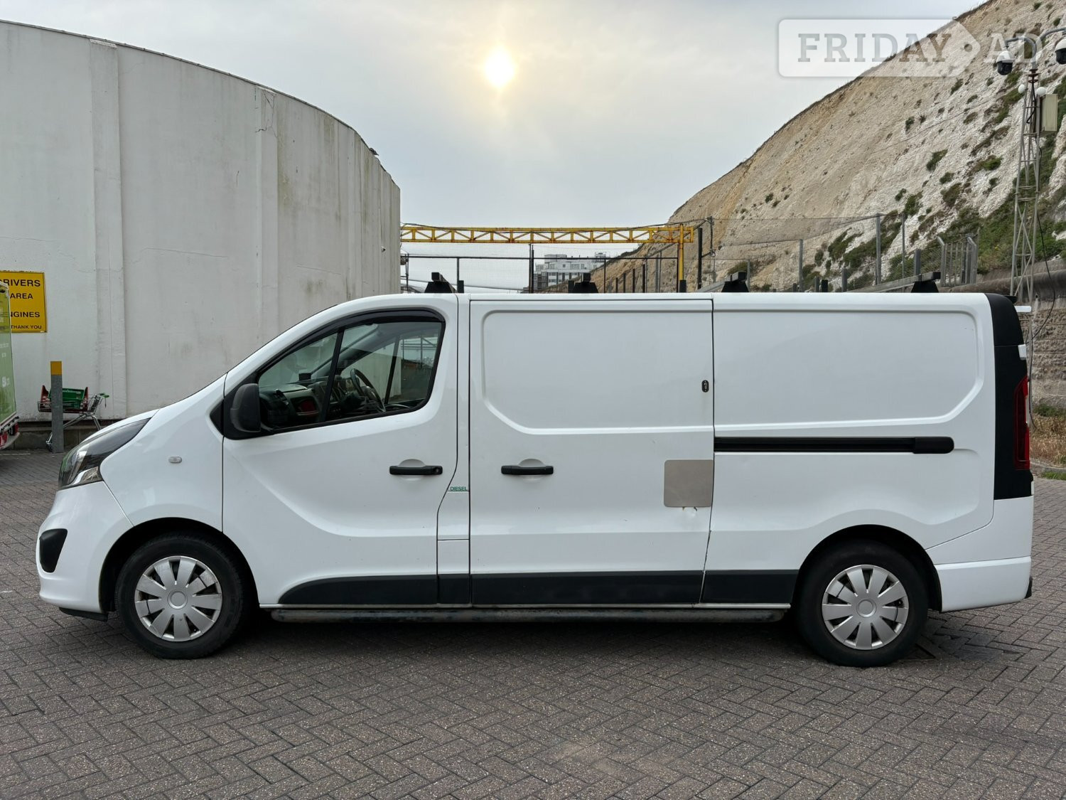 [ berth ]Vauxhall Vivaro