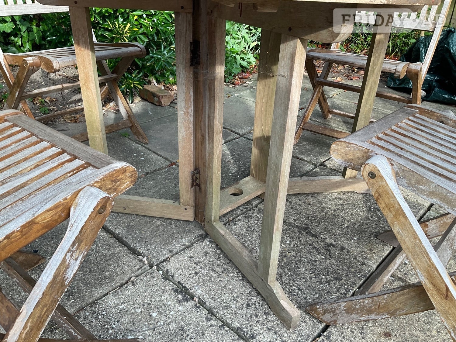 Worthing Vintage Teak Outdoor Folding Chairs +matching table (restoration)