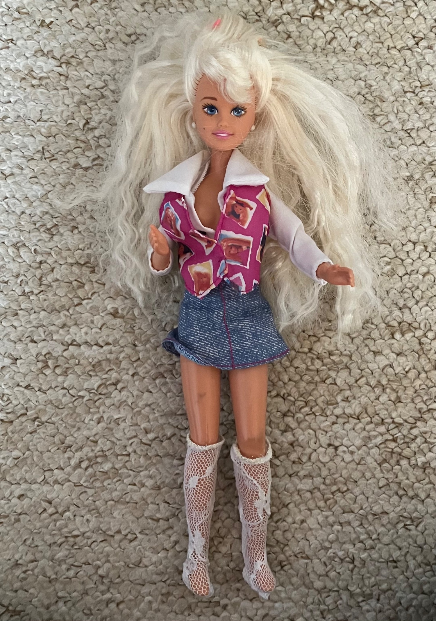 Peacehaven Barbie Sparkling Beach Swimming Pool & 1x Barbie (90s) LIKE NEW