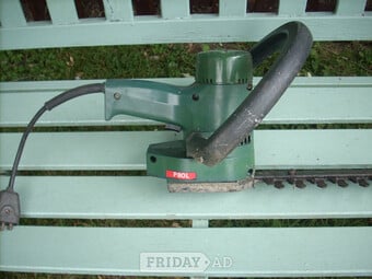 Bosch P80L corded Mains hedge trimmer 