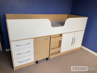 Cabin bed with mattress