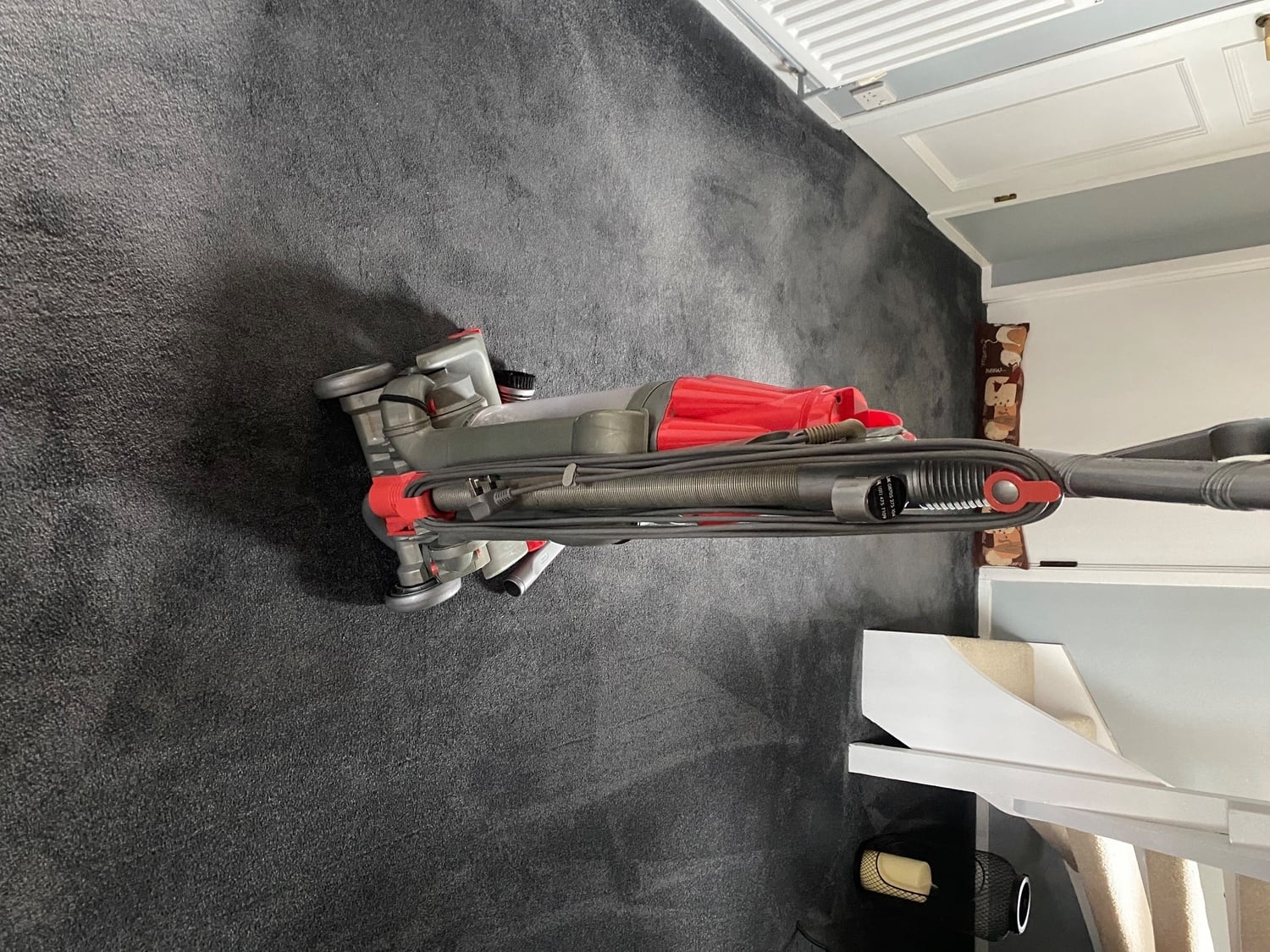 Dyson upright vacuum cleaner. Working order.