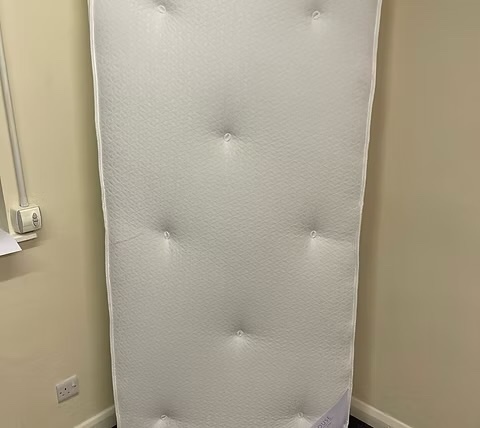 SINGLE - PINEMASTER MEMORY MATTRESS DIVAN BASE & HEADBOARD 