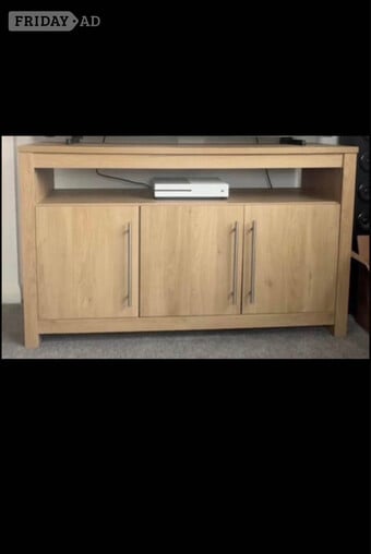 Tv stand really good condition 