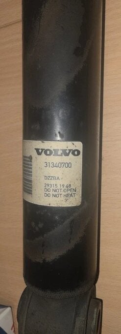 Volvo V60 S60 Rear Shock Pair 31340700 KYB 349122