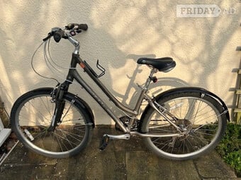 Ladies hybrid bike