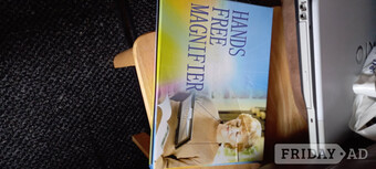 Hands free magnifier