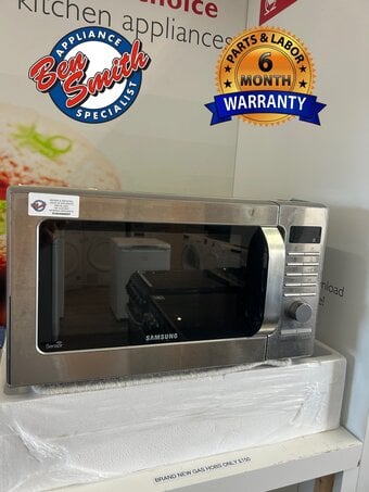 SAMSUNG GREY MICROWAVE