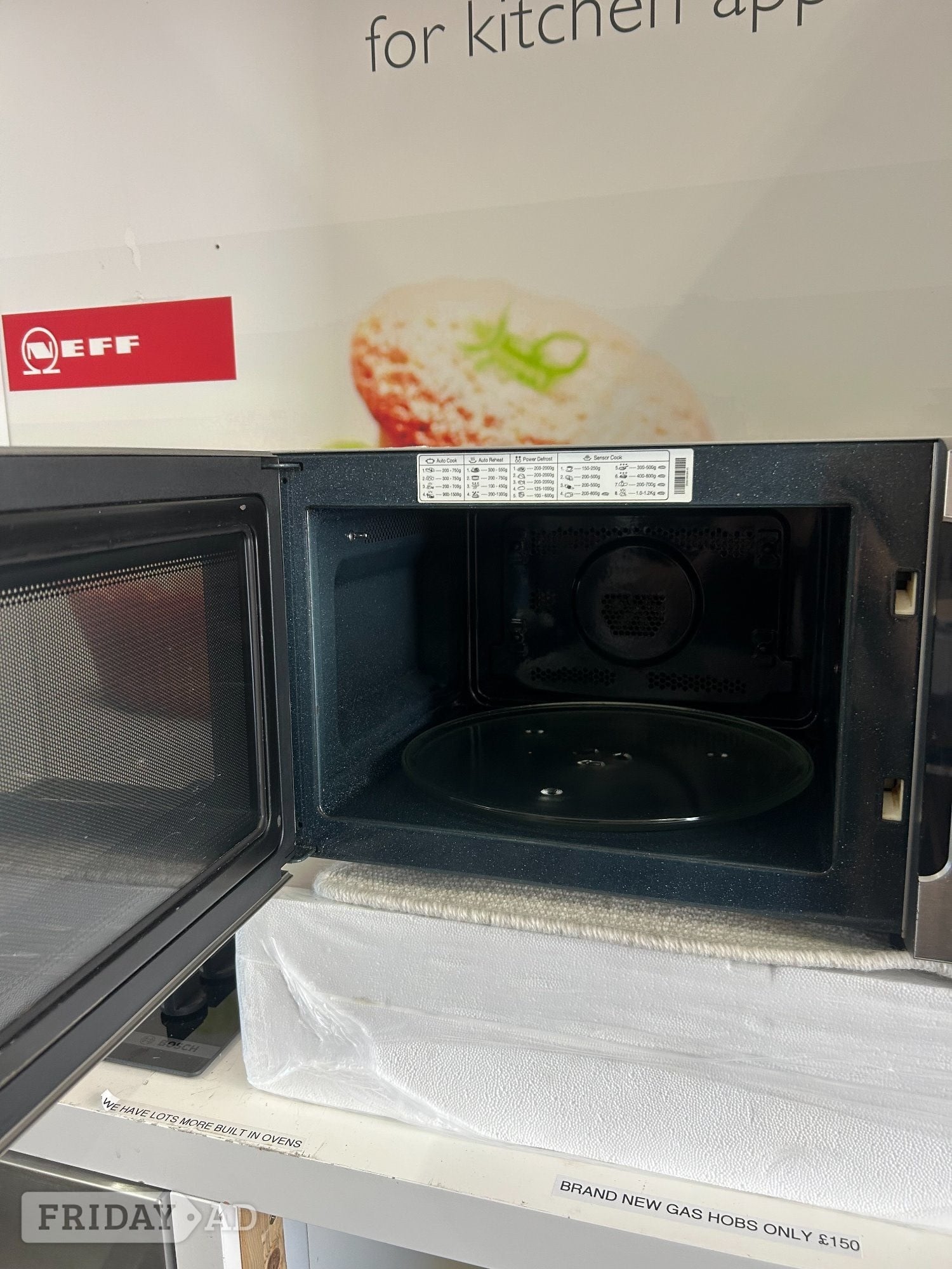 SAMSUNG GREY MICROWAVE