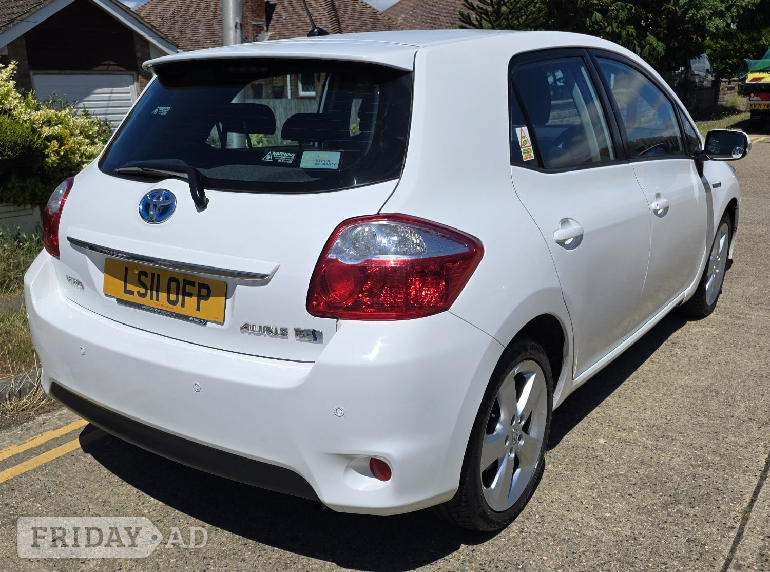 2011 Toyota Auris Hybrid Automatic F/S/H - Cars in Peacehaven