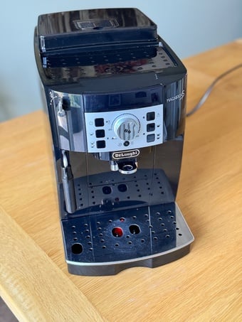 De’Longhi Magnifica S Coffee Maker