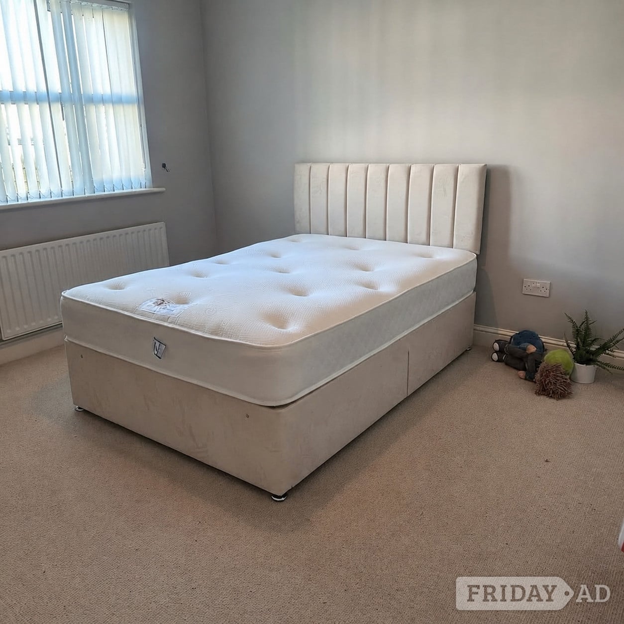 Double bed with mattress & optional drawers - Furniture in London