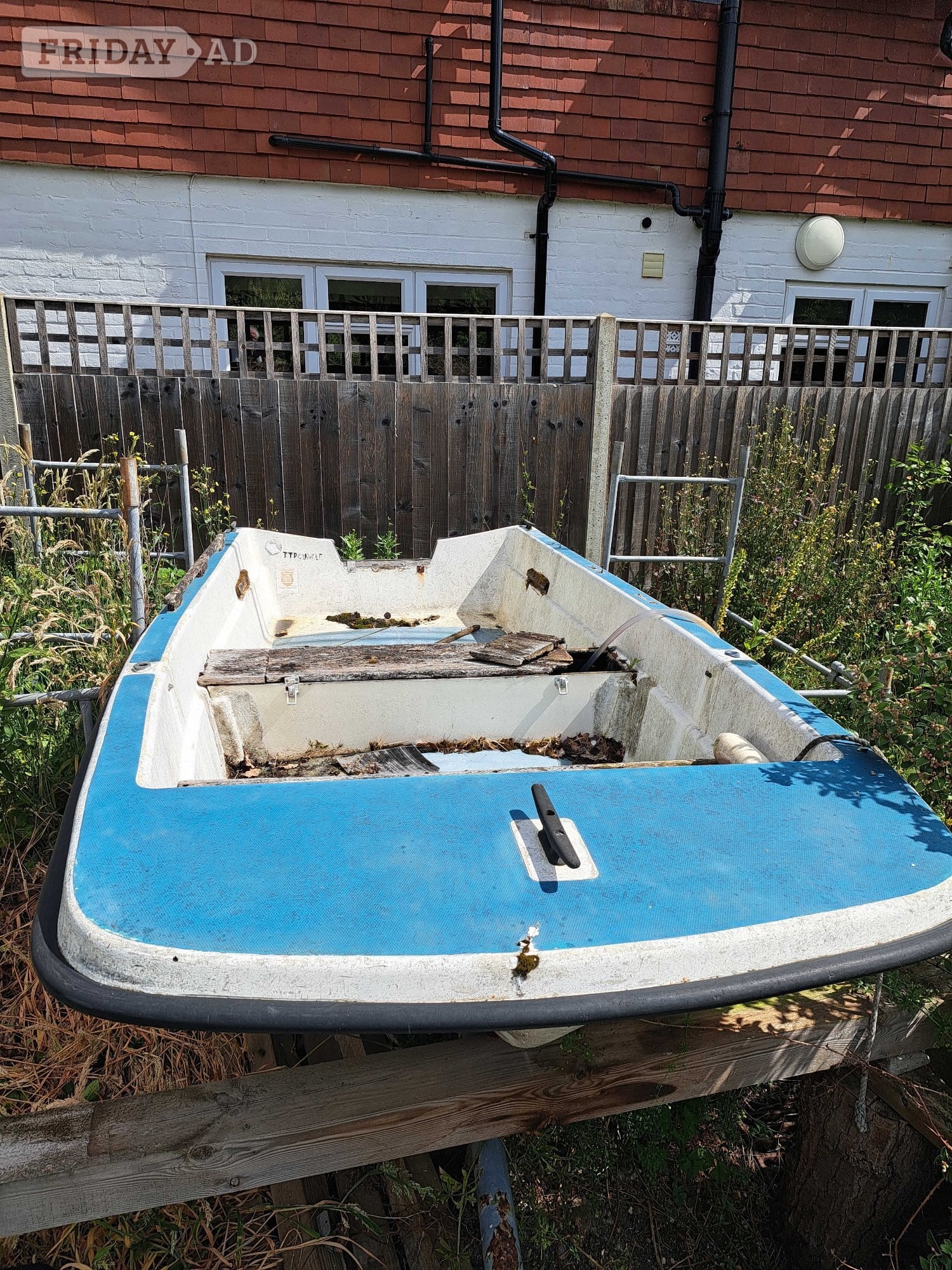 FREE DELL QUAY DORY BOAT 11 FT 6 INCHES LONG AND TRAILER in Hartley Wintney
