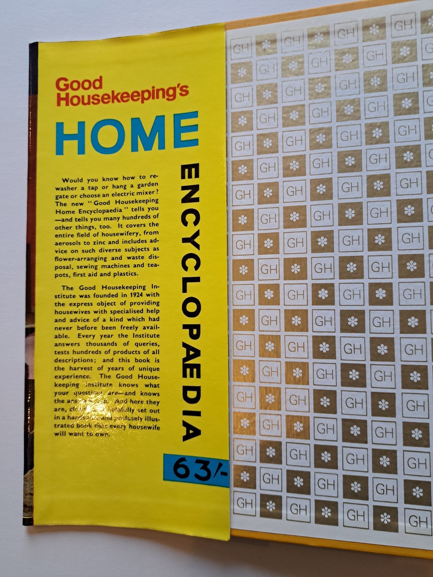 VINTAGE 1968 GOOD HOUSEKEEPING HOME ENCYCLOPAEDIA - Movies, Games, Books & Music