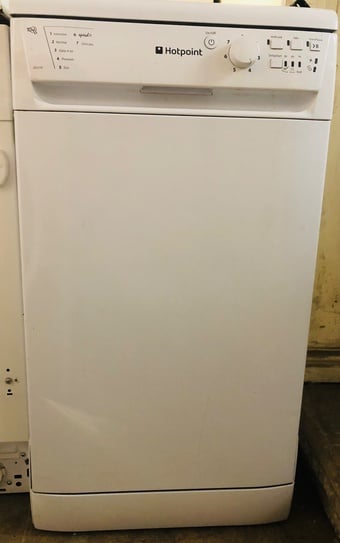 Hotpoint slim line dishwasher works perfectly 