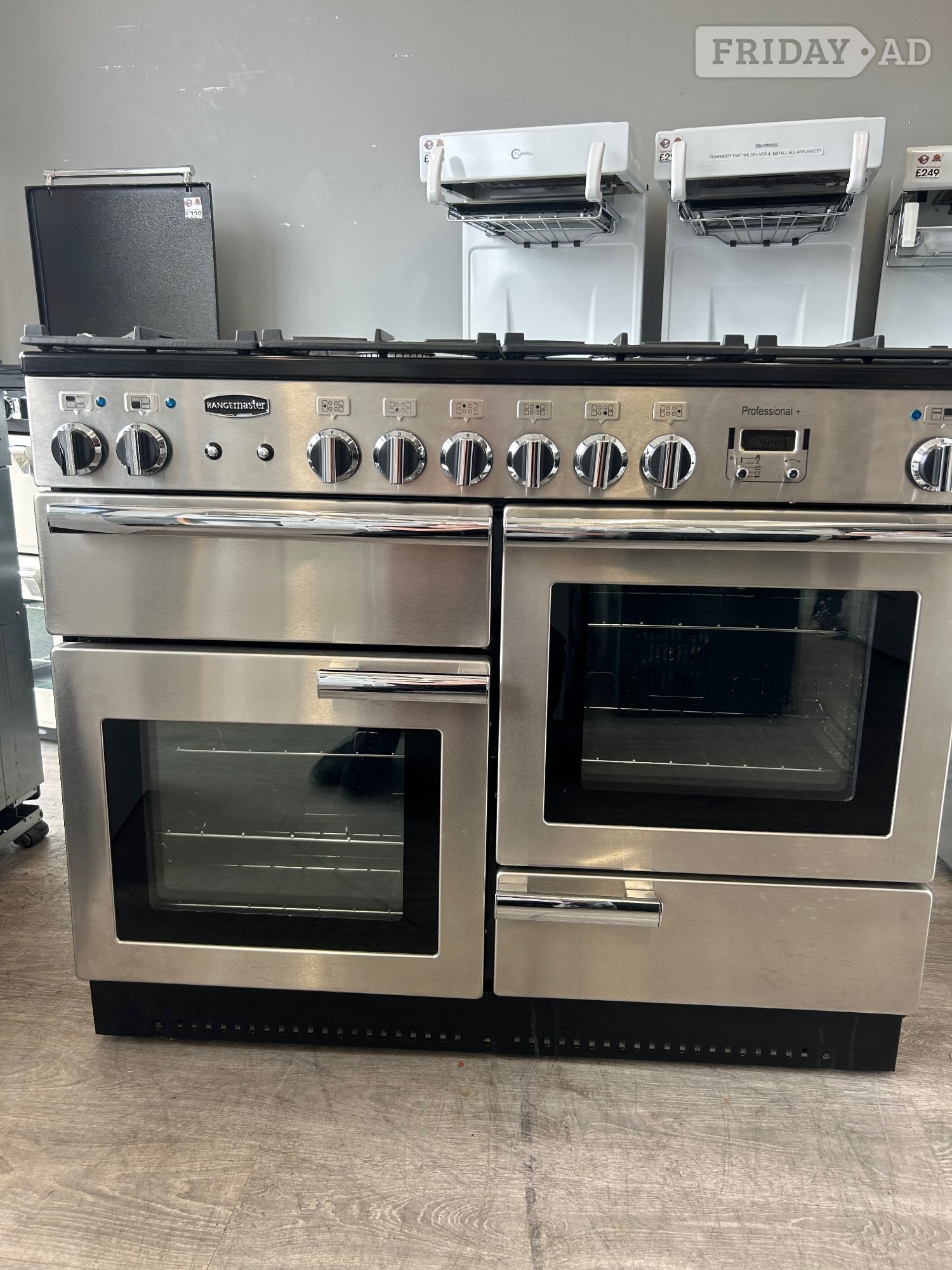 St. Leonards-On-Sea RANGEMASTER - PROFESSIONAL PLUS DUEL FUEL COOKER