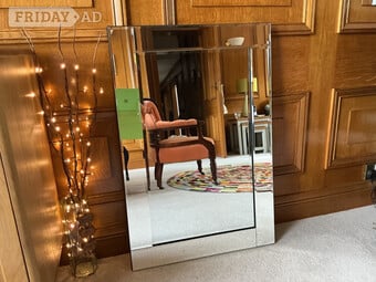 Rectangular wall mirror