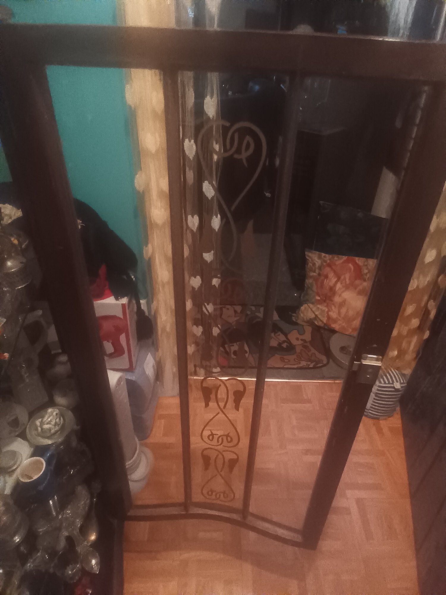 Milton Keynes 50s China Cabinet